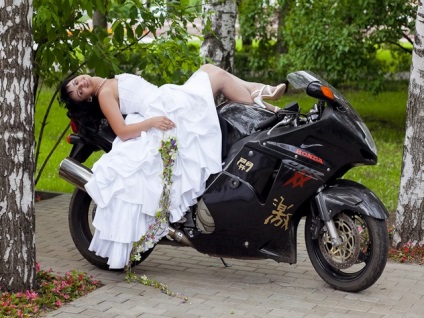 Bicicleri de nunta pe site-ul motocicletelor