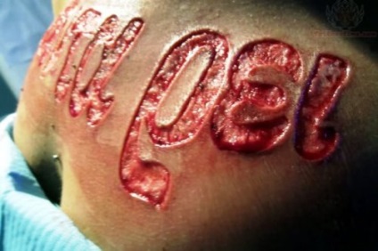 Tatuaje, cicatrizate, pe care nu ar trebui să le faceți singur (25 fotografii)