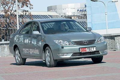 Încercați unitatea toyota camry 3