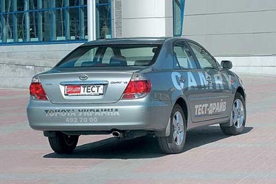 Tesztvezetés Toyota Camry 3