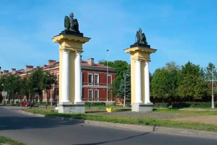 St. Petersburg turizmus -, hogyan lehet eljutni Gatchina honnan Szentpétervár