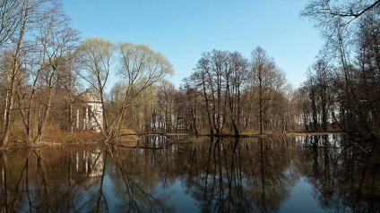 Manor tauri biserica pseudo-gotică și parcul englez în suburbi - locuri - riamo