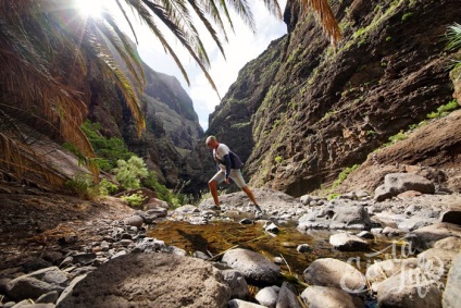 Cheile și măștile din sat în Tenerife