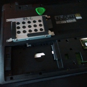 Instalarea ssd în loc de unitate dvd în laptop asus x550l