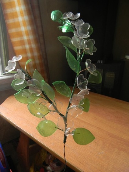 Arborele de arbore din sticle de plastic