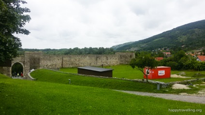 Castelul devine - asta este ceea ce trebuie să vedeți lângă orașul Bratislava