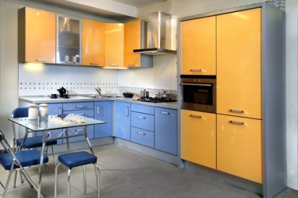 Galben și albastru bucătărie, fotografie, albastru și galben, design interior, exemple cu fotografii, combinații de culori, toate
