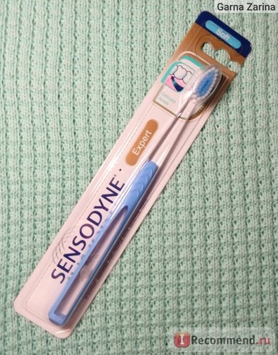 Perie de dinti sensodyne moale - 