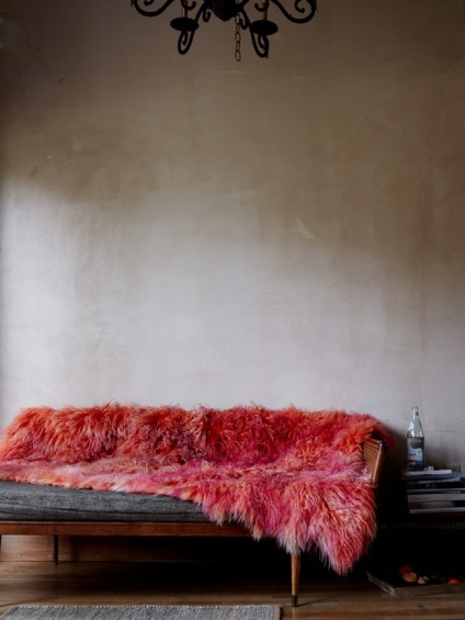 30 Idei confortabile pe canapea pentru decorarea și protejarea mobilei (foto)