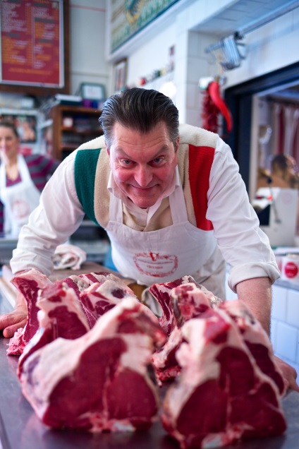 Dario Cecchini la carne de vită sau nu la carne de vită, la noi tradiții - stilul de viață al copacului-castan