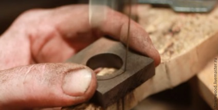 Facem un inel din lemn
