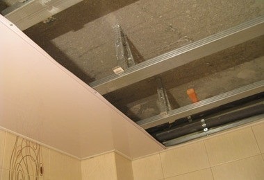 Facem tavanul în baie o scurtă instrucțiune - cameră master