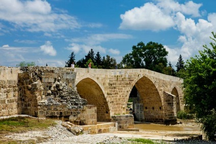 Az ősi város Aspendos, Törökország helyét térképen, hogyan lehet magad