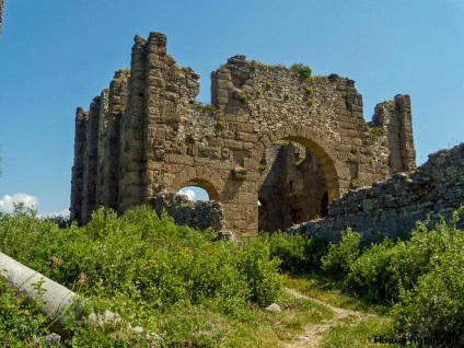 Az ősi város Aspendos, Törökország helyét térképen, hogyan lehet magad