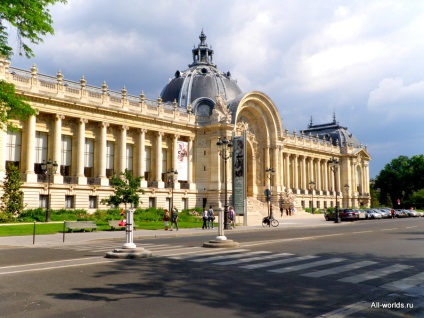 Champs Elysees din Paris