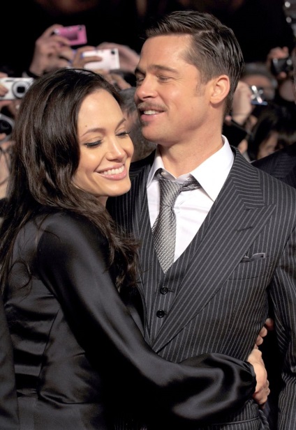 Povestea dragostei și despărțirea lui Brad Pitt și Angelina Jolie în fapte și fotografii atinge -