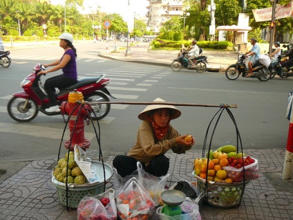 De la Ho Chi Minh la Phnom Penh cu autobuzul, viața pe blog cu un vis!