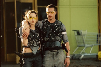Cum au inceput romantismul lui Angelina Jolie si Brad Pitt cu noi detalii, bârfe