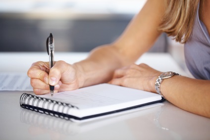 Cum de a determina natura unei persoane în consilierea scrisului de mână a unui psiholog - o doamnă - psihologie pe