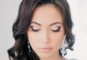 Hogyan kell festeni a menyasszony titkait sikeres make-up