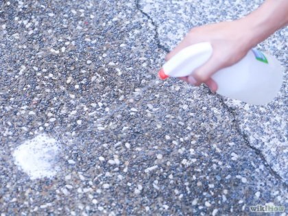 Cum să eliminați mirosul de urină de pe o suprafață de beton