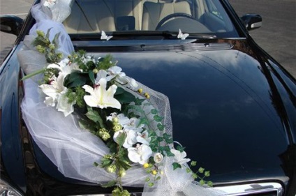 Cum de a decora o mașină de nuntă cu panglici
