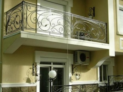 Balustrade forjate ceea ce este, avantajele și dezavantajele unui astfel de gard, o fotografie a opțiunilor frumoase de balustradă