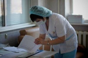 Beneficii pentru medicii și profesioniștii din domeniul medical în orașe și zonele rurale, întreaga listă de privilegii și