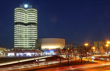 Muzeul BMW, München, Germania
