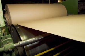 Echipament de producere de carton ondulat din carton ondulat din deșeuri de hârtie