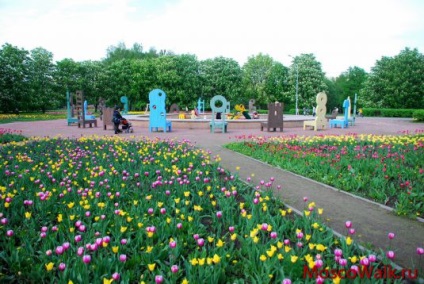 Parcul numit după aniversarea a 50 de ani din octombrie - plimbări la Moscova, parcuri