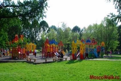 Parcul numit după aniversarea a 50 de ani din octombrie - plimbări la Moscova, parcuri