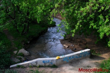 Parcul numit după aniversarea a 50 de ani din octombrie - plimbări la Moscova, parcuri