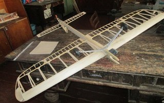 Modelul aerobatic pentru fabricarea în cercuri de model aeronave