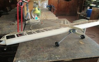 Modelul aerobatic pentru fabricarea în cercuri de model aeronave