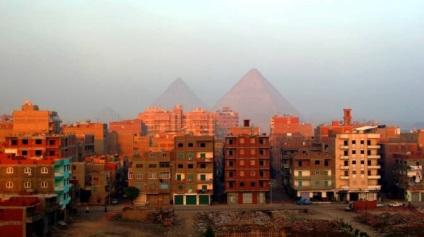 Piramidele din Giza 