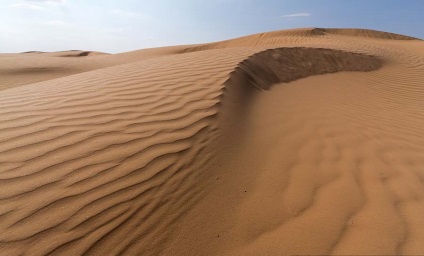 Fratele mare Desert (barkhan)
