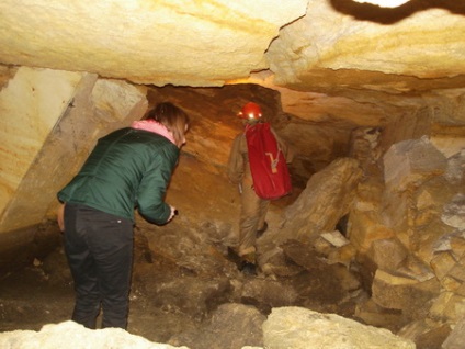 Raportarea din temniță în timp ce aceștia căutau lipsa din catacombele Odesei, articole