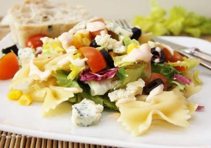 Salata cu măsline negre - cele mai bune cinci rețete