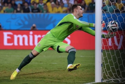 Serghei Zhukov și Akinfeev - două singurătate nebună, eroi pe povești sportive