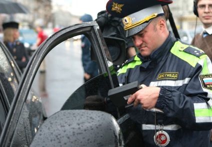 Büntetés alakformálás - mi veszélyezteti a vezető az autó színezés a törvény szerint a közigazgatási törvénykönyv