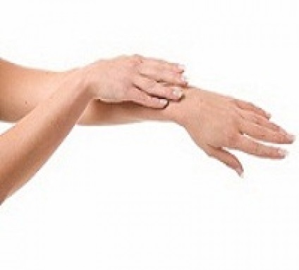 Shugaring kezét és a testét a technika bemutatása és annak előnyeit
