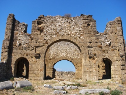 Oldalsó és környéke (Aspendos és Perge)