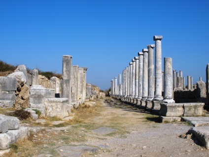 Oldalsó és környéke (Aspendos és Perge)