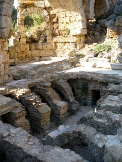 Oldalsó és környéke (Aspendos és Perge)