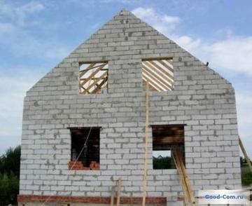 Homokos betonblokkok házának építése saját kezekkel