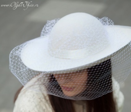 Nuntă pălărie albă cu bretele late