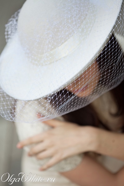 Esküvői fehér, széles karimájú kalap