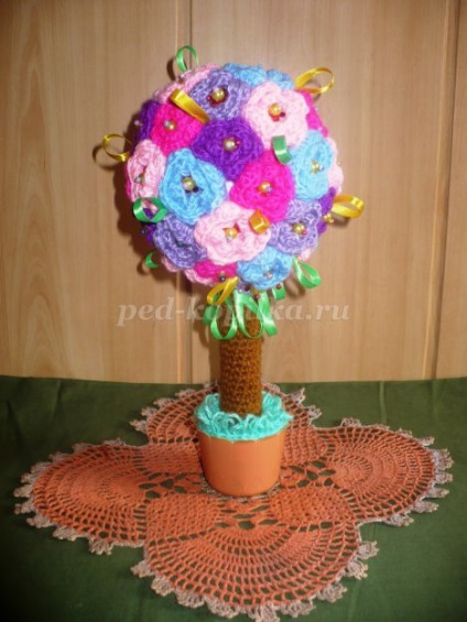 Topiari de flori tricotate
