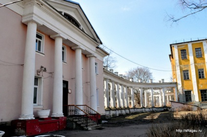 Manor Pehra-Yakovlevskoe